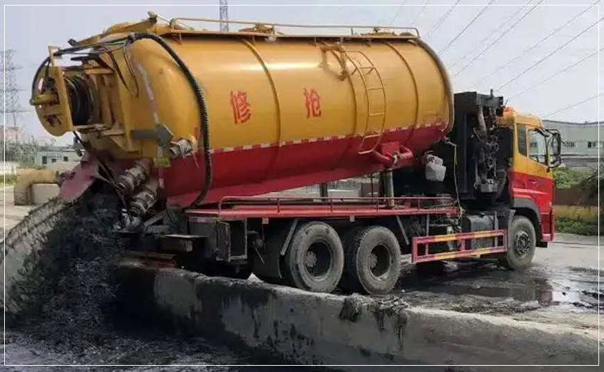 澜沧西盟沉淀池清理案例
